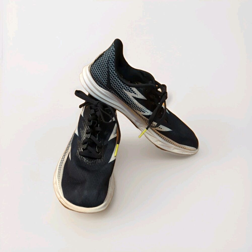 Hoka Crescendo MD Track & Field Running Shoes M 8 W 9.5 Black White 1134520